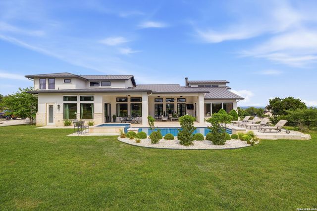 5817 CAMP CREEK DR, New Braunfels, TX 78132