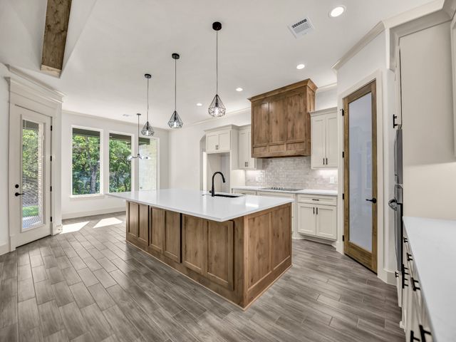 2024 Forest Bridge Drive, Azle, TX 76020