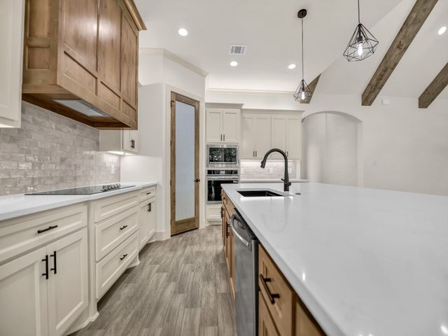 2024 Forest Bridge Drive, Azle, TX 76020