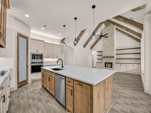 2024 Forest Bridge Drive, Azle, TX 76020