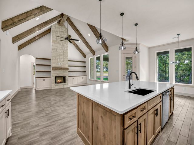 2024 Forest Bridge Drive, Azle, TX 76020