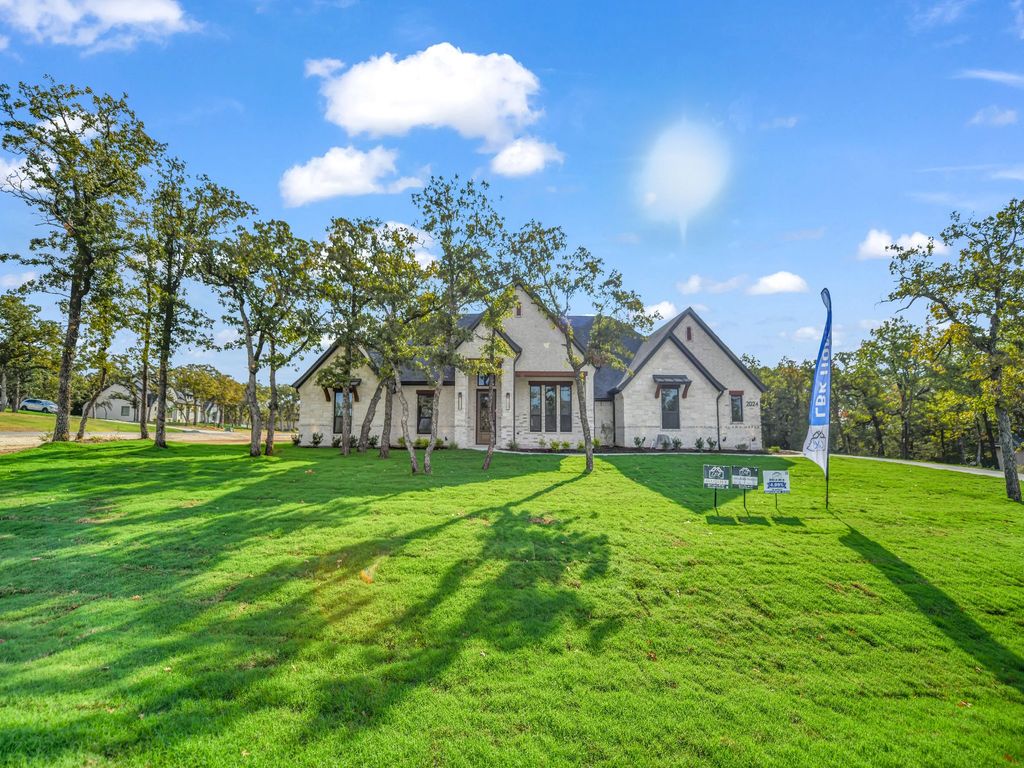 2024 Forest Bridge Drive, Azle, TX 76020 — photo 2