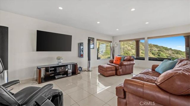 703 Via San Simon, Claremont, CA 91711