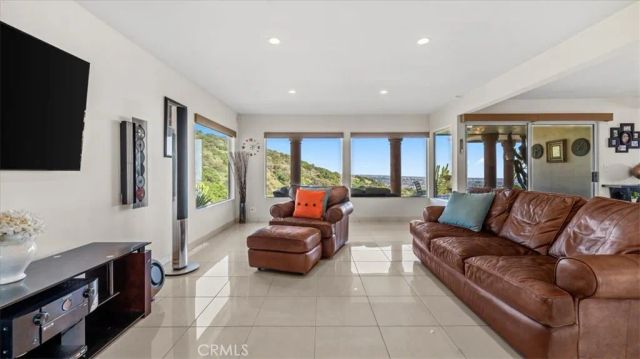 703 Via San Simon, Claremont, CA 91711