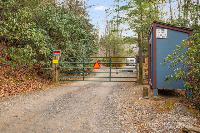 99999 Walker Mountain Lane, Black Mountain, NC 28711