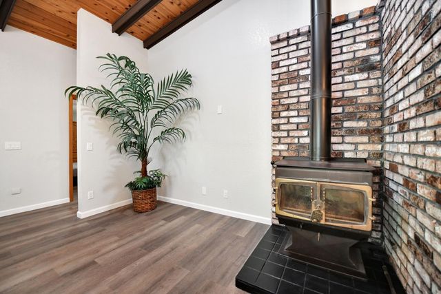 4381 Park Woods Dr, Pollock Pines, CA 95726