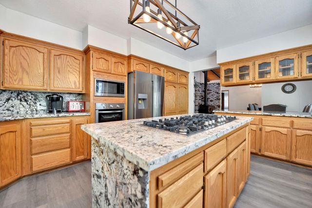 4381 Park Woods Dr, Pollock Pines, CA 95726