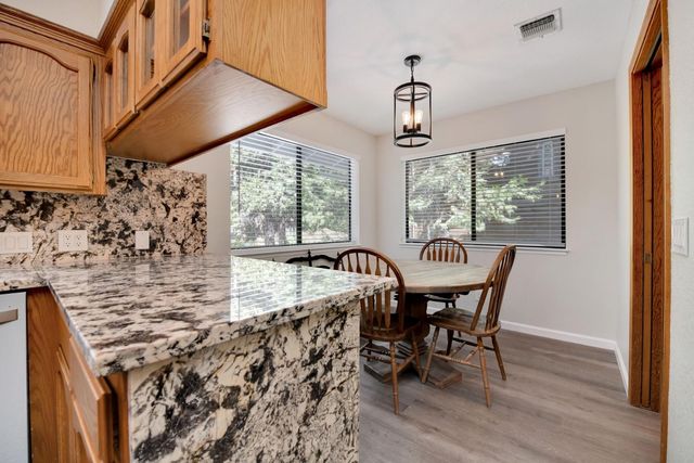 4381 Park Woods Dr, Pollock Pines, CA 95726