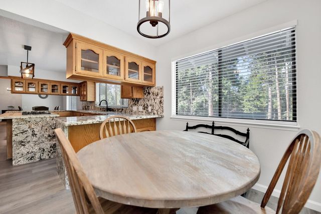 4381 Park Woods Dr, Pollock Pines, CA 95726