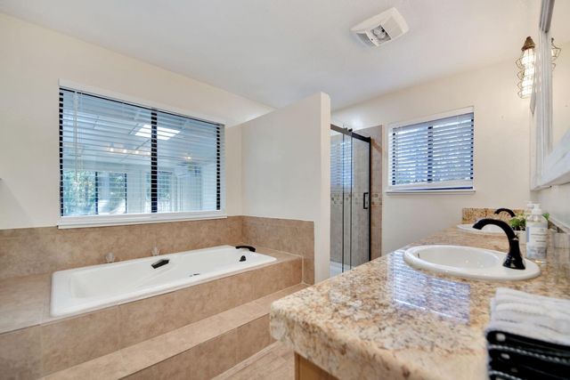 4381 Park Woods Dr, Pollock Pines, CA 95726