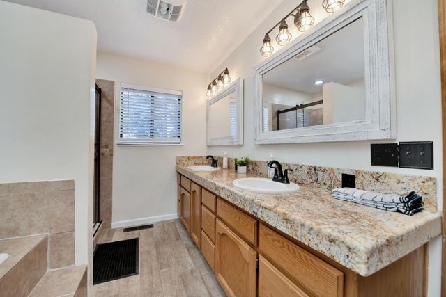 4381 Park Woods Dr, Pollock Pines, CA 95726