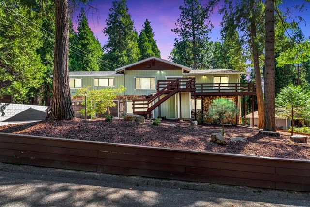4381 Park Woods Dr, Pollock Pines, CA 95726