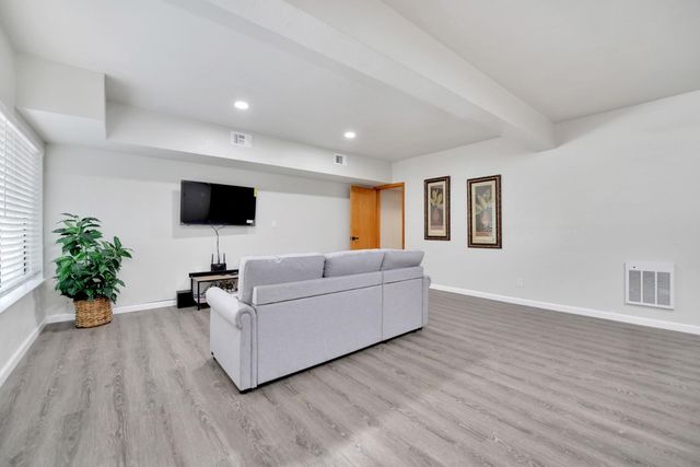 4381 Park Woods Dr, Pollock Pines, CA 95726