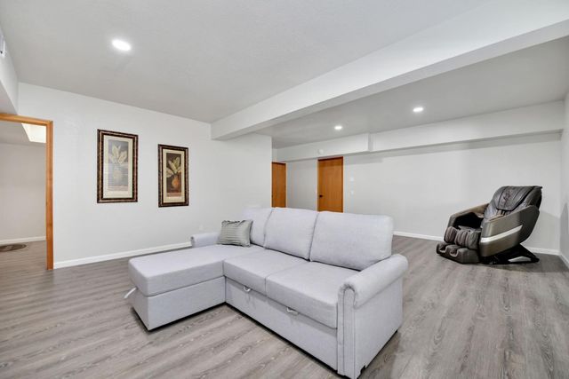 4381 Park Woods Dr, Pollock Pines, CA 95726