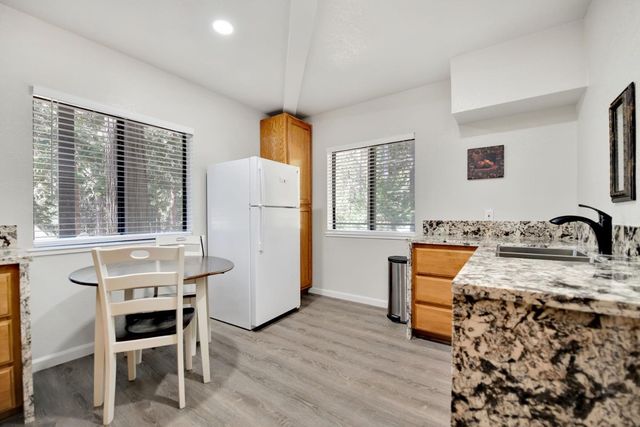 4381 Park Woods Dr, Pollock Pines, CA 95726