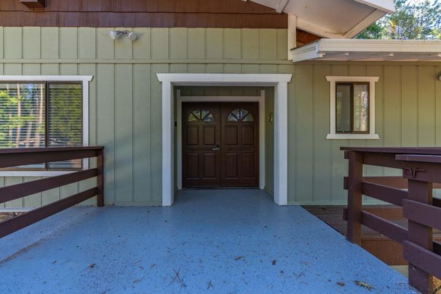 4381 Park Woods Dr, Pollock Pines, CA 95726