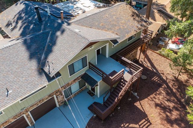 4381 Park Woods Dr, Pollock Pines, CA 95726