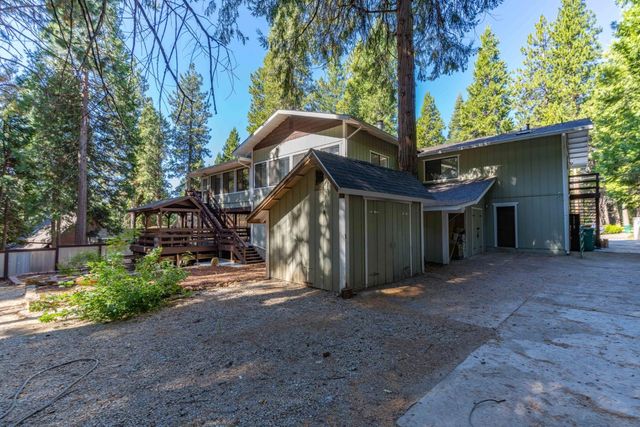 4381 Park Woods Dr, Pollock Pines, CA 95726