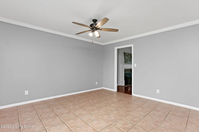 705 Bon Aire Dr, Elizabethtown, KY 42701