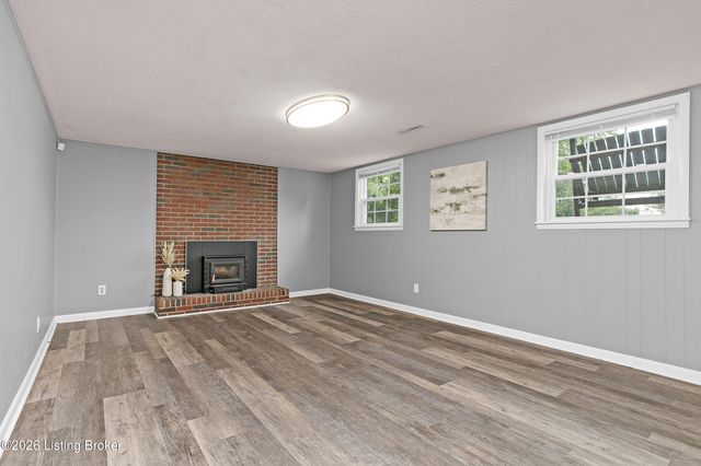 705 Bon Aire Dr, Elizabethtown, KY 42701