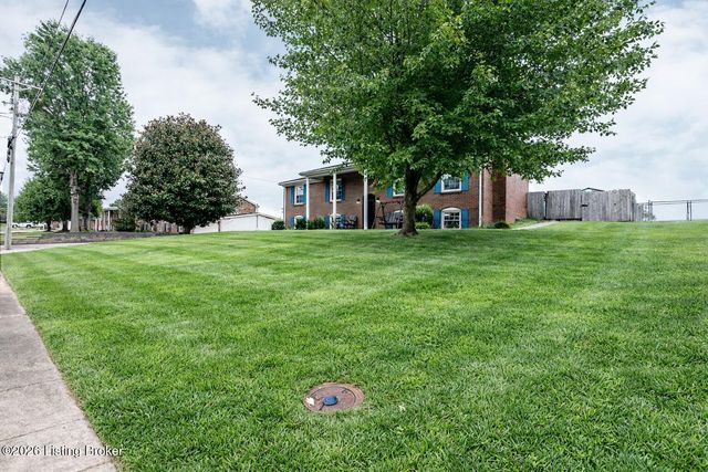 705 Bon Aire Dr, Elizabethtown, KY 42701
