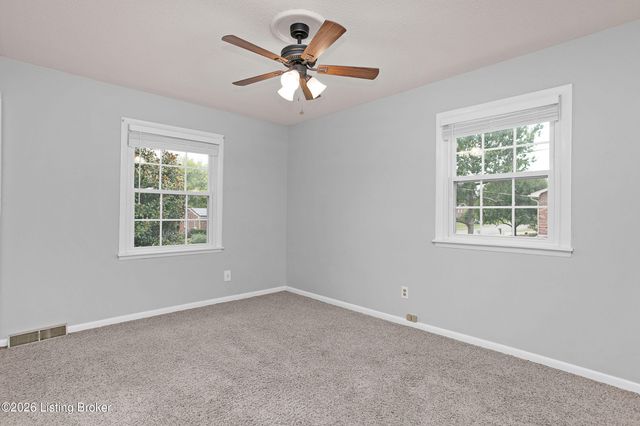 705 Bon Aire Dr, Elizabethtown, KY 42701