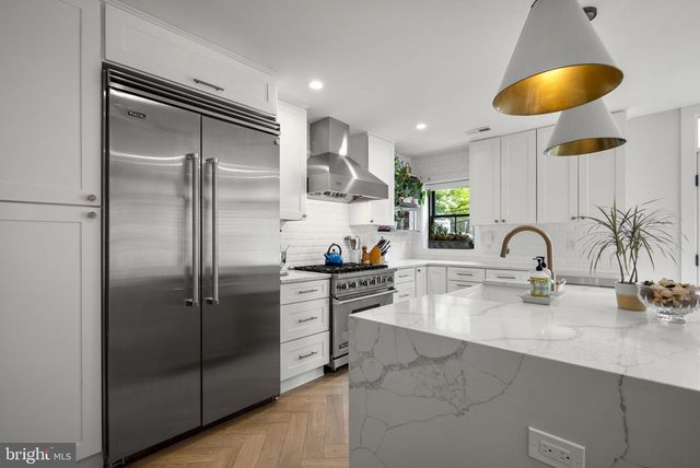 1305 INDEPENDENCE AVE SE, Washington, DC 20003