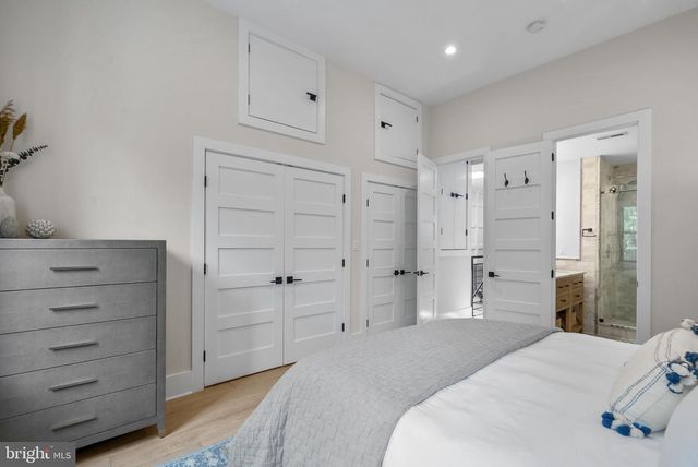 1305 INDEPENDENCE AVE SE, Washington, DC 20003