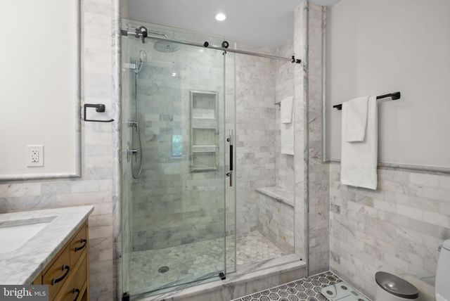 1305 INDEPENDENCE AVE SE, Washington, DC 20003