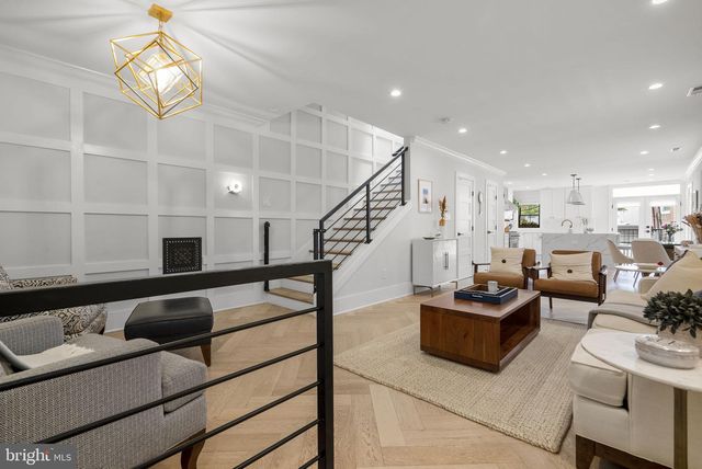 1305 INDEPENDENCE AVE SE, Washington, DC 20003