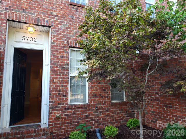 5732 Village Drive NW, Concord, NC 28027
