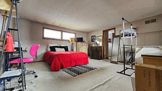 1130 Bernath Parkway, Toledo, OH 43615