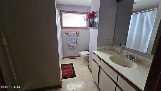 1130 Bernath Parkway, Toledo, OH 43615