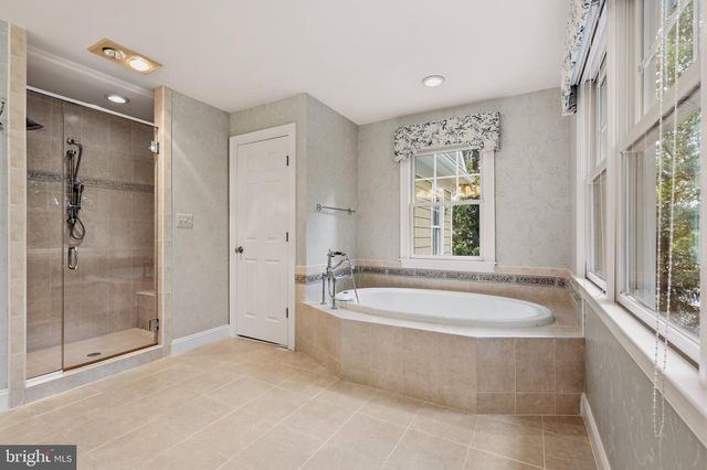 6962 PARK AVE, Mclean, VA 22101