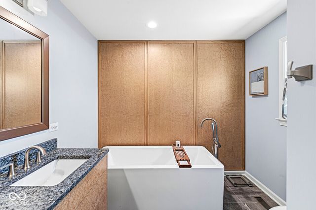 432 W 83rd Street, Indianapolis, IN 46260