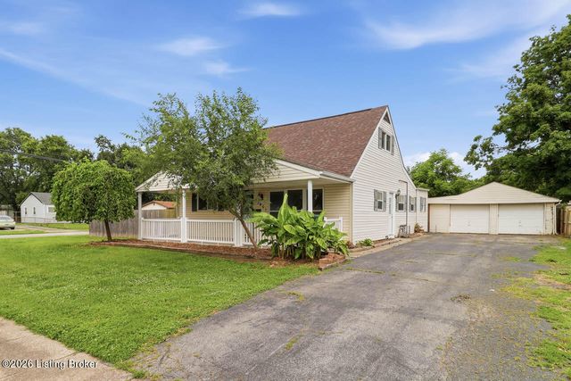 13401 Kinross Blvd, Louisville, KY 40272