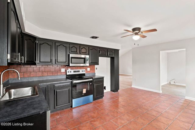 13401 Kinross Blvd, Louisville, KY 40272