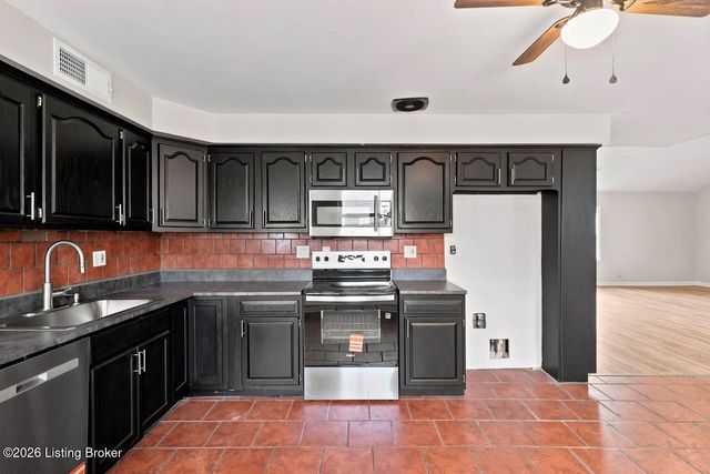 13401 Kinross Blvd, Louisville, KY 40272
