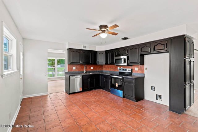 13401 Kinross Blvd, Louisville, KY 40272