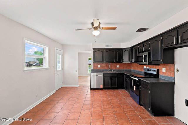 13401 Kinross Blvd, Louisville, KY 40272