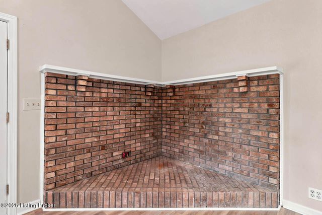 13401 Kinross Blvd, Louisville, KY 40272
