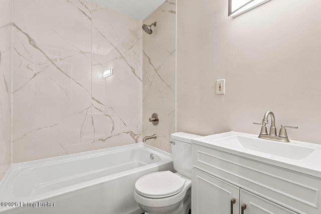 13401 Kinross Blvd, Louisville, KY 40272