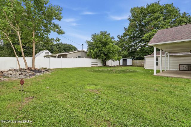 13401 Kinross Blvd, Louisville, KY 40272