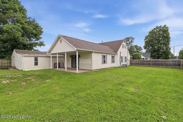 13401 Kinross Blvd, Louisville, KY 40272