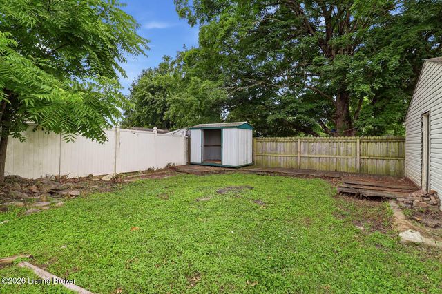 13401 Kinross Blvd, Louisville, KY 40272
