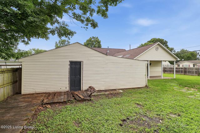 13401 Kinross Blvd, Louisville, KY 40272