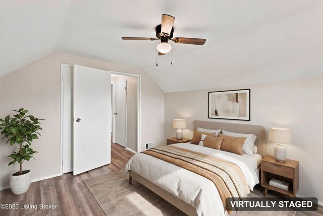 13401 Kinross Blvd, Louisville, KY 40272