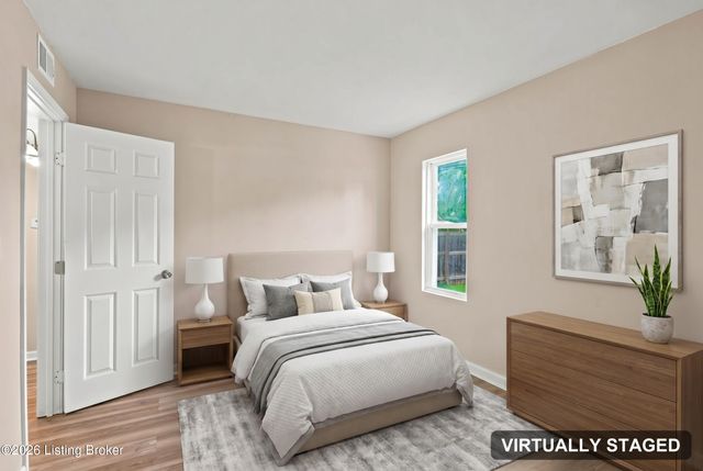 13401 Kinross Blvd, Louisville, KY 40272