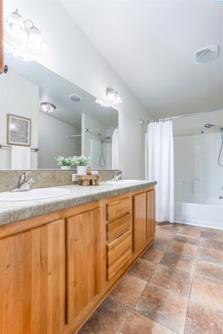 312 S Columbia Center Blvd #71 # 71, Kennewick, WA 99336