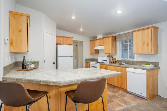 312 S Columbia Center Blvd #71 # 71, Kennewick, WA 99336